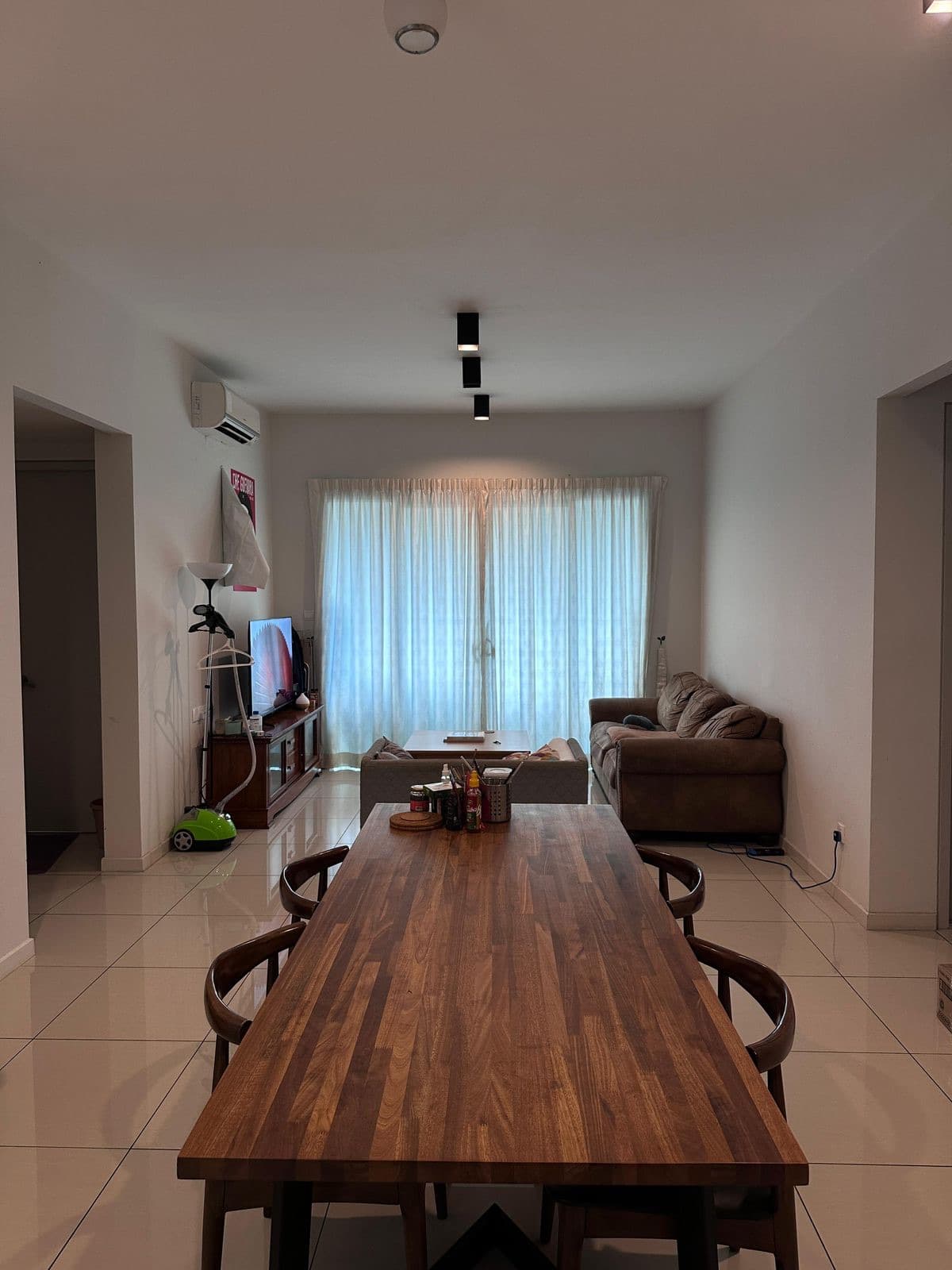 Room Available - Image 2