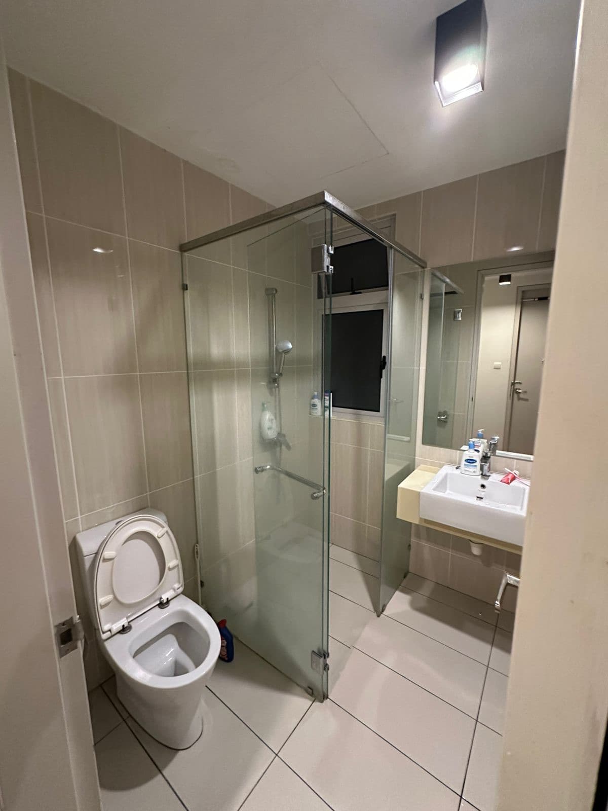 Room Available - Image 4