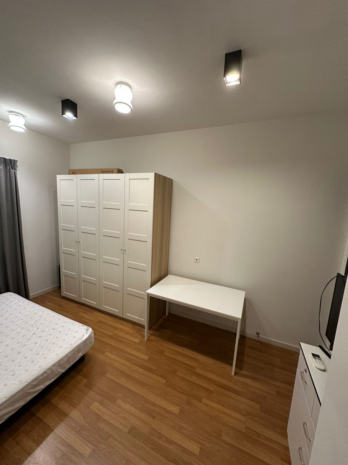 Room Available - Image 5